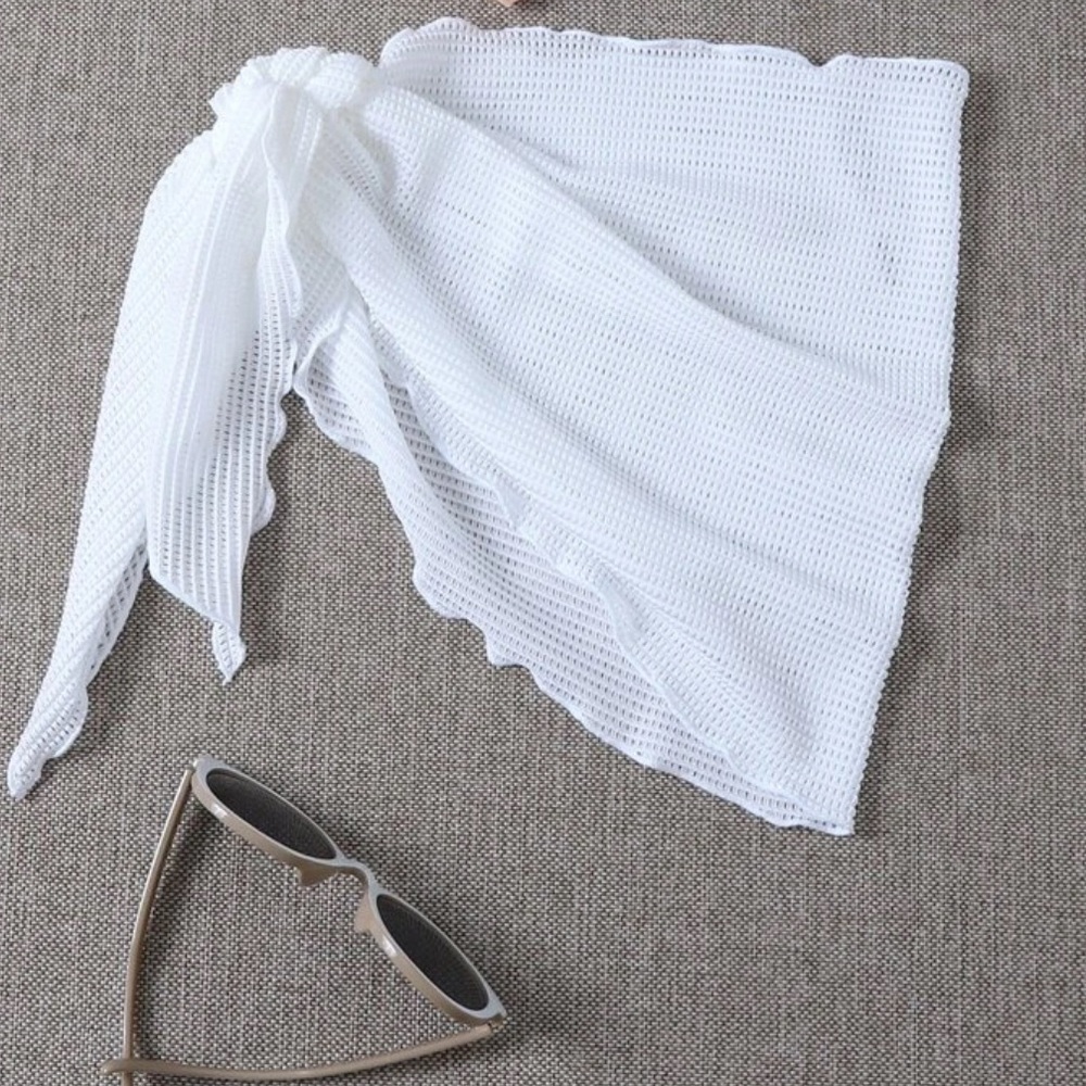 Solid Knot Decor Cover Up